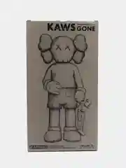 Серый коллекционная фигурка, статуэтка KAWS с деньгами Companion Medicom Toy, 30 см