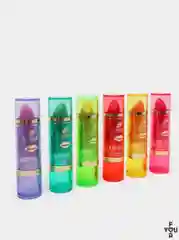 Зеленый помада-бальзам Farres Lip Balm, проявляющаяся в розовый цвет