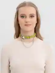 Зеленый чокер на шею кожаный с подвесками
