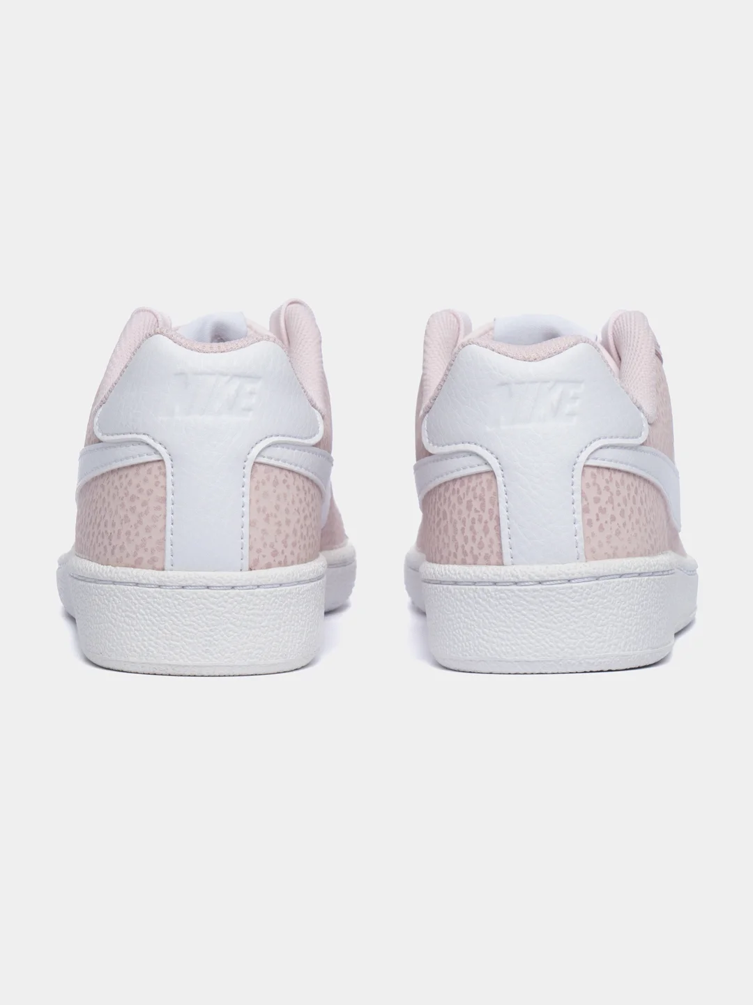 Розовый кроссовки женские Nike Court Royale