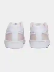 Розовый кроссовки женские Nike Court Royale