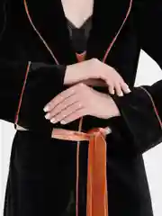 Оранжевый женский домашний бархатный комплект сорочка с халатом