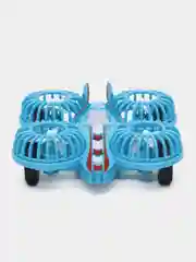 Детский игрушечный автомобиль с вращающимся крылом