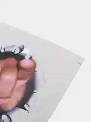 Кремовый 3d наклейка на авто "Рука"