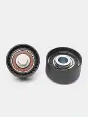 Черный комплект ремня ГРМ Gates KP15631XS1 + помпа 16 кл. на ВАЗ Приора, Гранта, Калина, Vesta