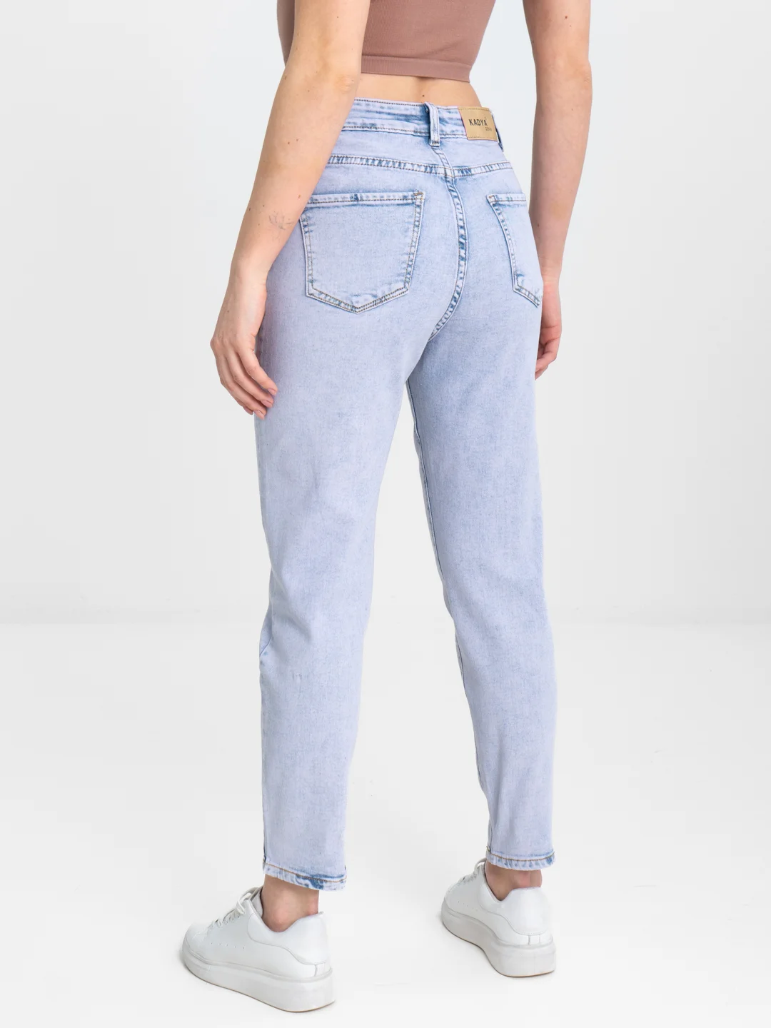 Светло-синий джинсы женские mom fit, с высокой посадкой