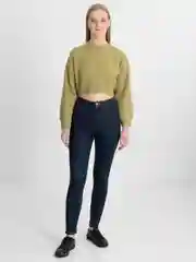 Оливковый свитер укороченный женский