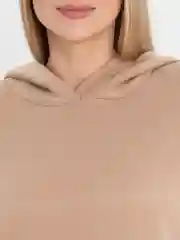 Бежевый костюм женский