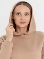 Бежевый костюм женский