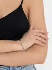 Серебряный браслет на руку со вставкой