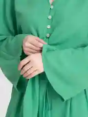 Зеленый костюм двойка брючный, женский