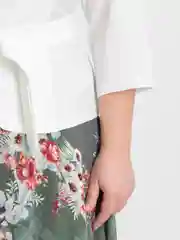 Зеленый платье вечернее