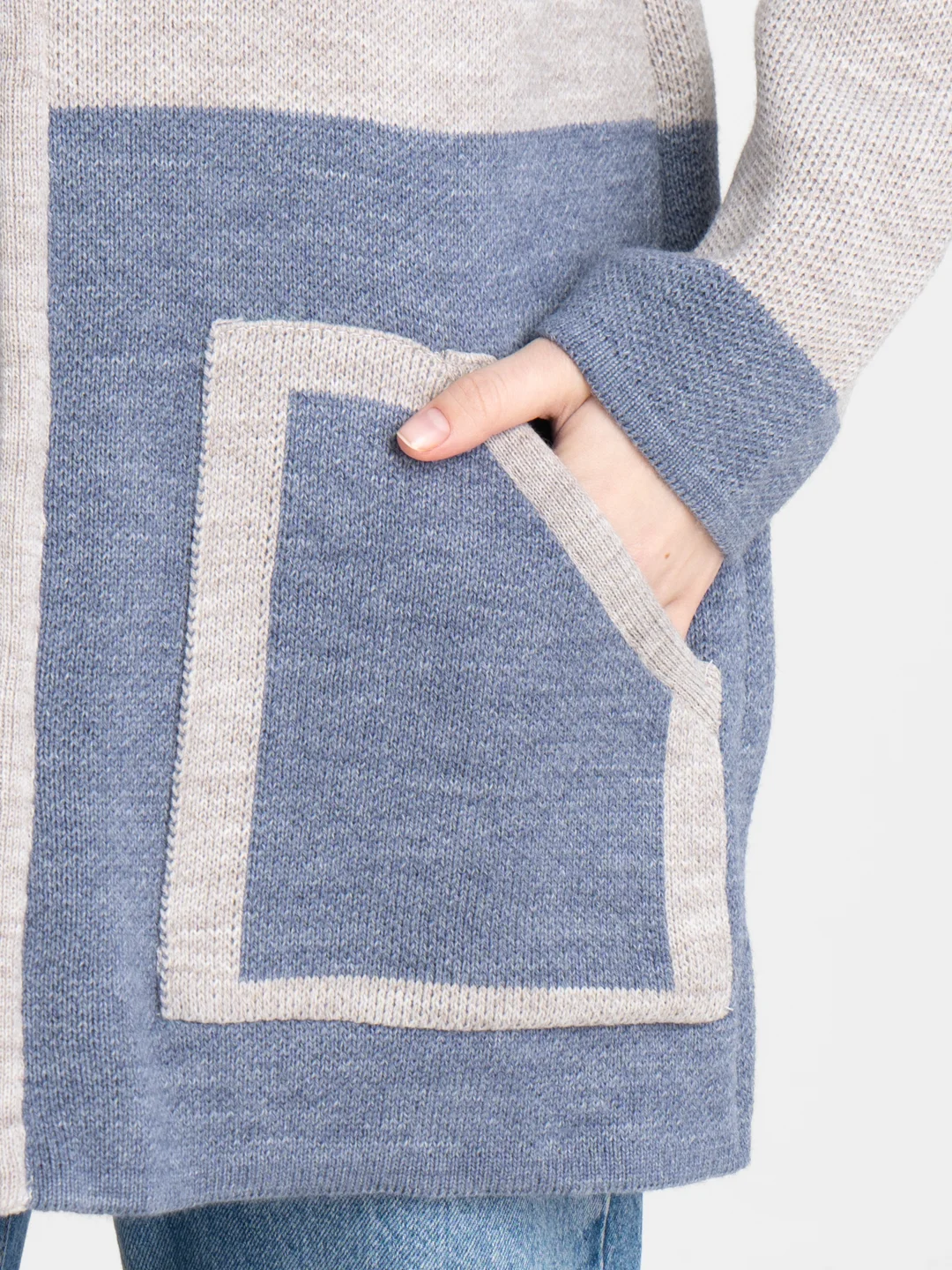Серый кардиган женский с капюшоном.Состав-70% пан. 30% шерсть.Размеры-44 46 48 50 52 54 56 58 60