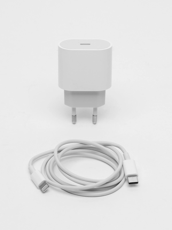 Зарядное устройство для iPhone с кабелем type-C / Lightning 1 метр