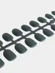 Лесной зеленый накладные ногти короткие, мягкий квадрат