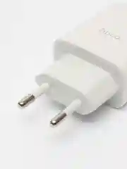 Сетевое зарядное устройство Hoco C72Q с быстрой зарядкой QC 3.0, один выход USB 18W 3A
