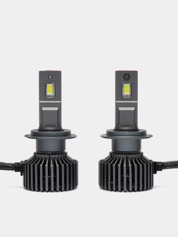 LED лампы 55W H7 H4  в фары светодиодные