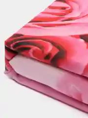 Розовый комплект постельного белья ,1,5 спальный .Состав ткани- поплин (хлопок 70%. полиэстер 30%)