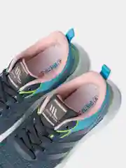 Кроссовки женские летние
