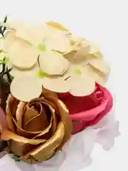 Фуксия букет из мыльных цветов, роз Декоративный букет, мыльные розы