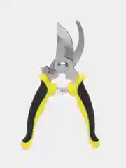 Желтый секатор садовый