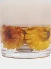 Белый свеча ароматическая в стакане