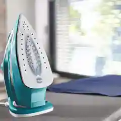 Паровой утюг Tefal Easygliss Plus FV5737E0 c паровым ударом 220 г/мин