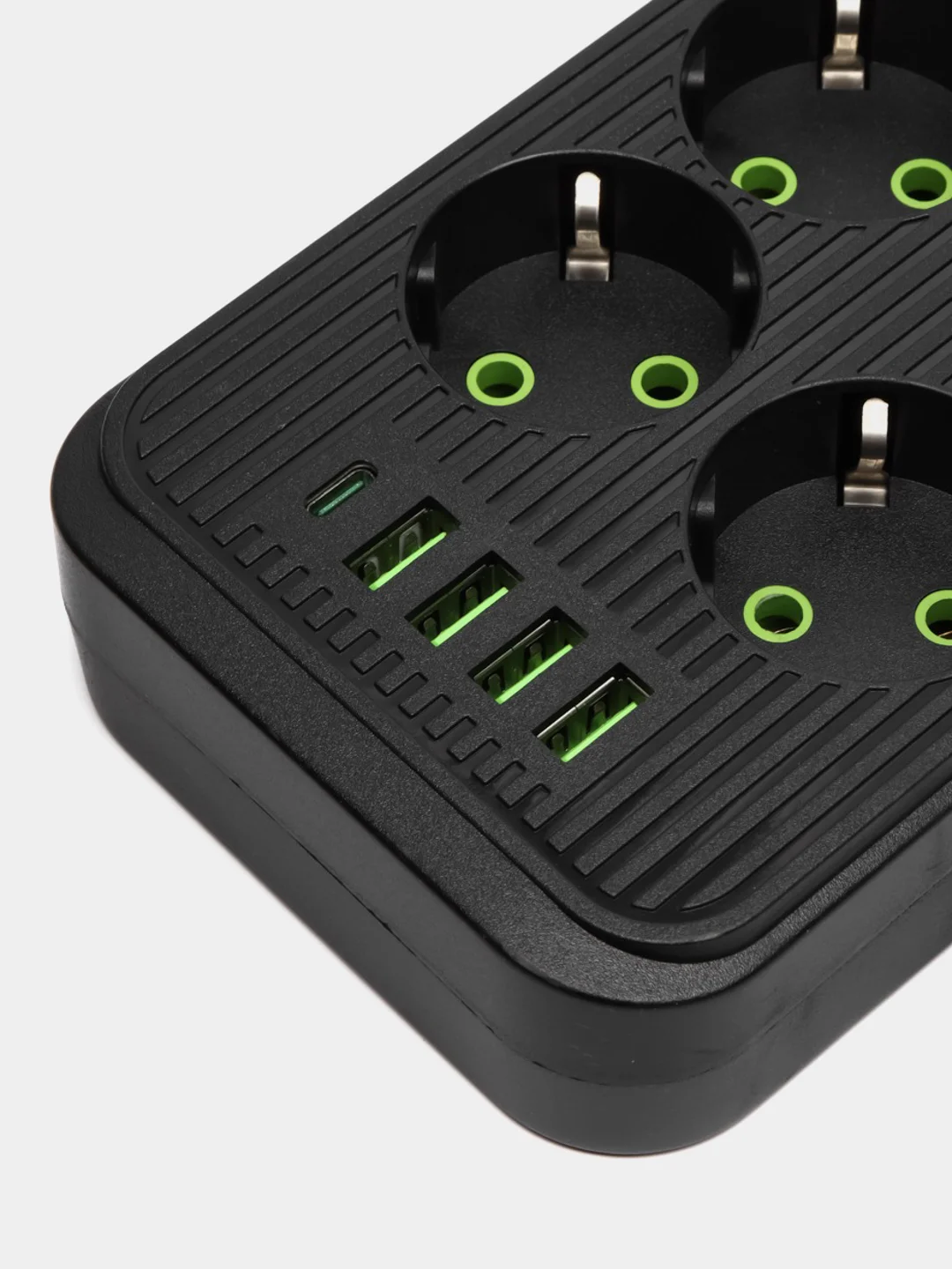 Черный сетевой фильтр 7 метров с 6 розетками 4 USB +1 Type-C 2500 Вт