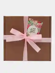 Конфетный новогодний подарочный набор женский, подарок на Новый год маме, сестре, подруге