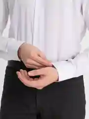 Рубашка классическая белая с длинным рукавом, приталенная Slim fit торжественная