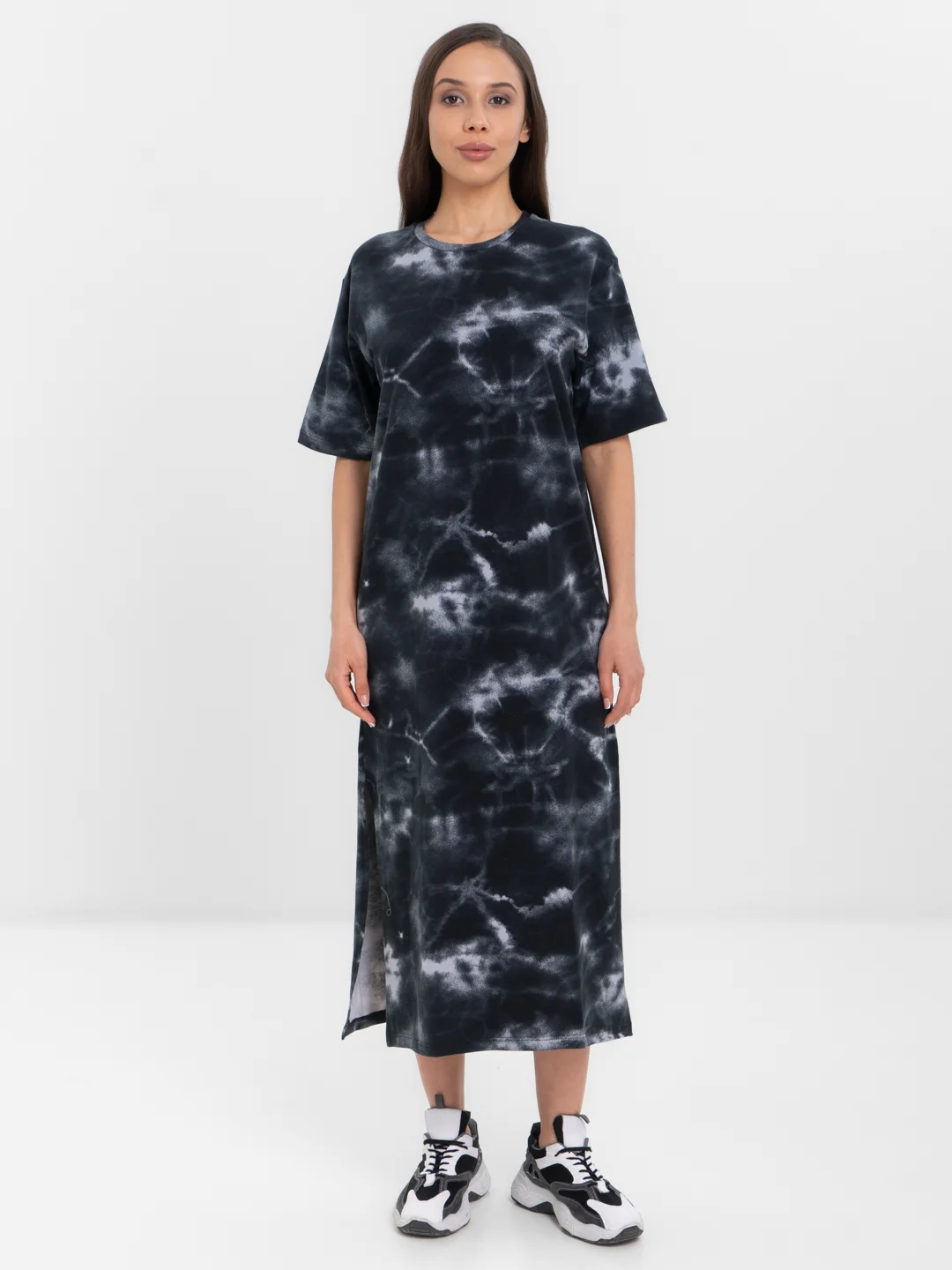 Серый платье-футболка Oversize с принтом, длинное