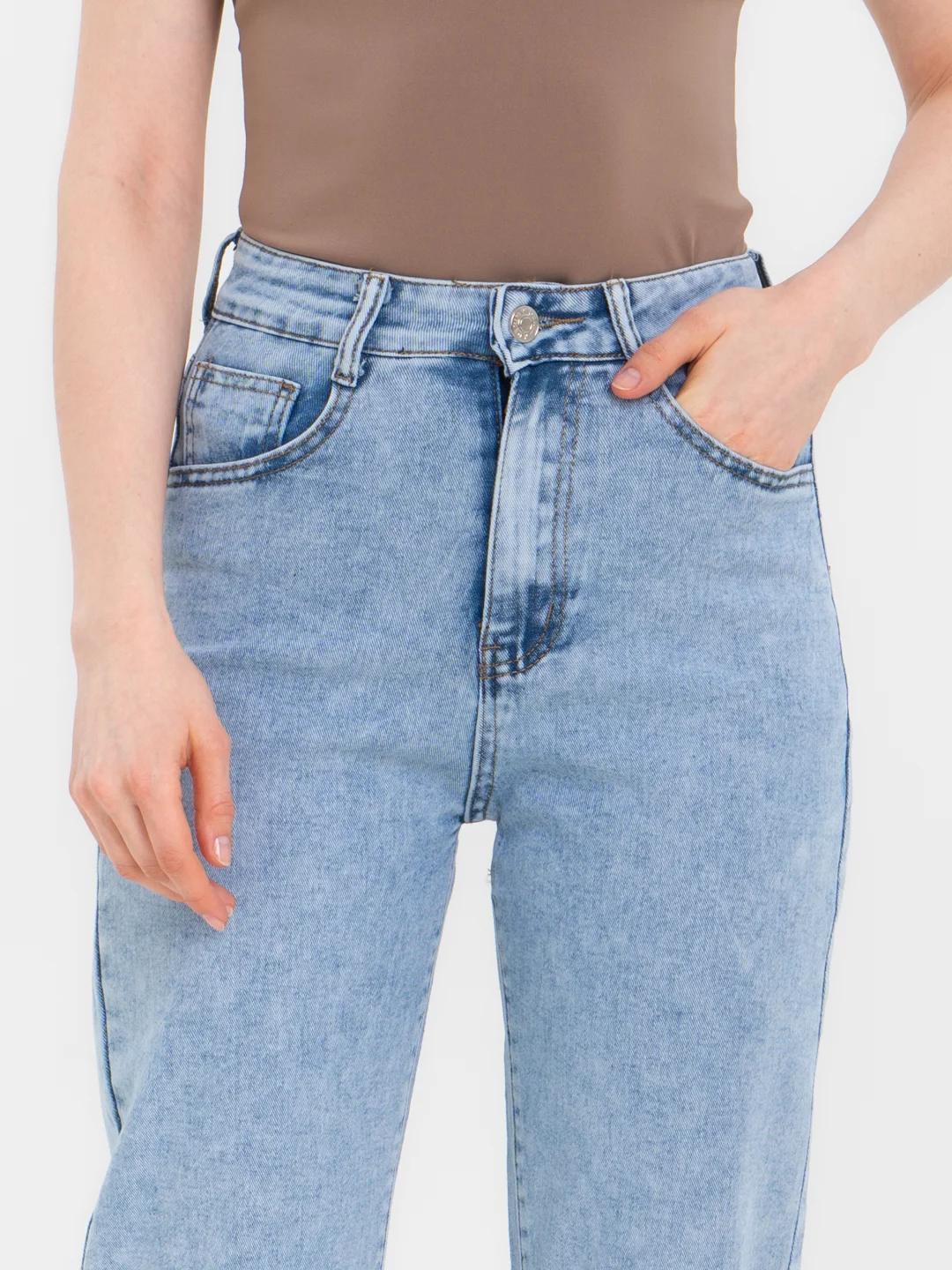 Небесно-голубой джинсы женские mom fit с высокой посадкой, серые