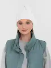 Белый шапка женская, вязаная