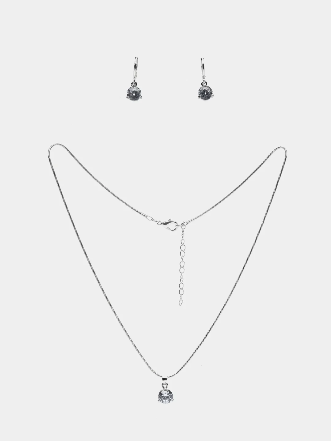 Серебряный комплект украшений Ruby. Женские серьги и цепочка с подвеской