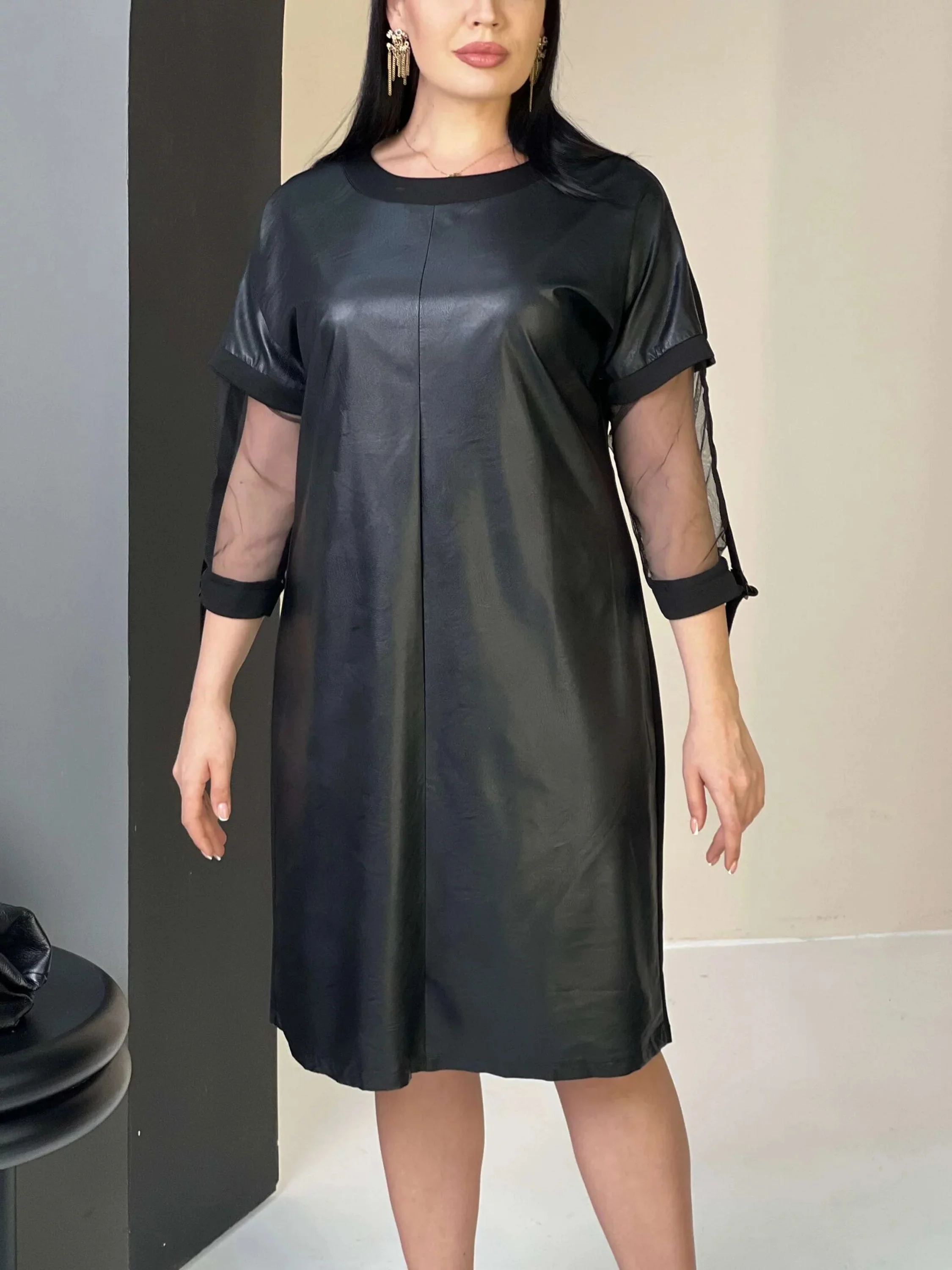Черный платье женское, комбинированное из экокожи, размеры 50-56