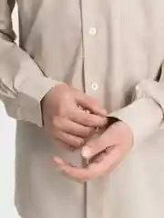 Светло-бежевый рубашка