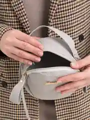 Белый сумка женская через плечо из полиуретана