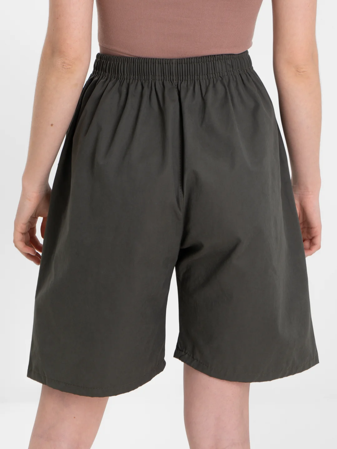 Зелёный хаки trendd / Шорты базовые Unisex с карманами и эластичной талией
