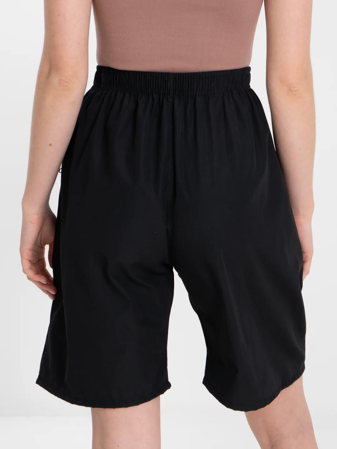 Черный trendd / Шорты базовые Unisex с карманами и эластичной талией