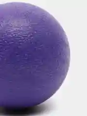 Фиолетовый мяч массажный для МФР, йоги и фитнеса