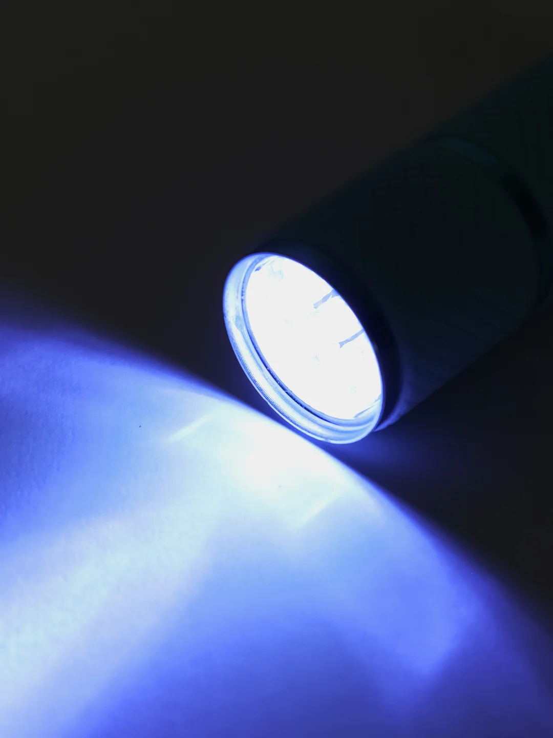Голубой ультрафиолетовая лампа-фонарик для маникюра, светодиодная, 9 LED
