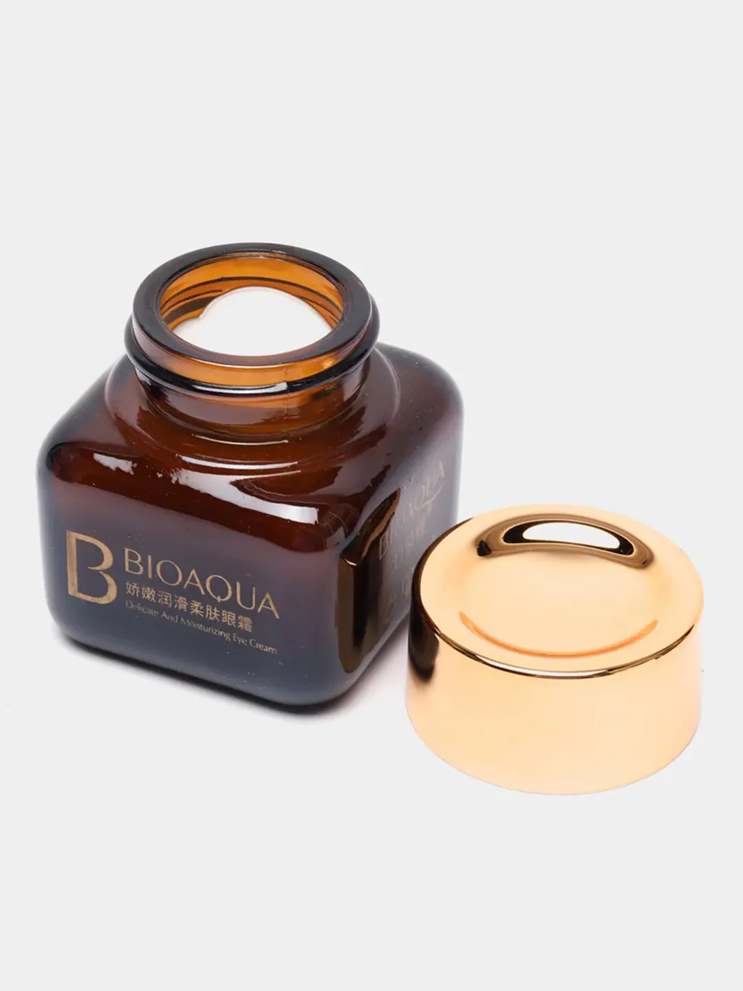 Крем для век. DELICATE and MOISTURIZING EYE CREAM