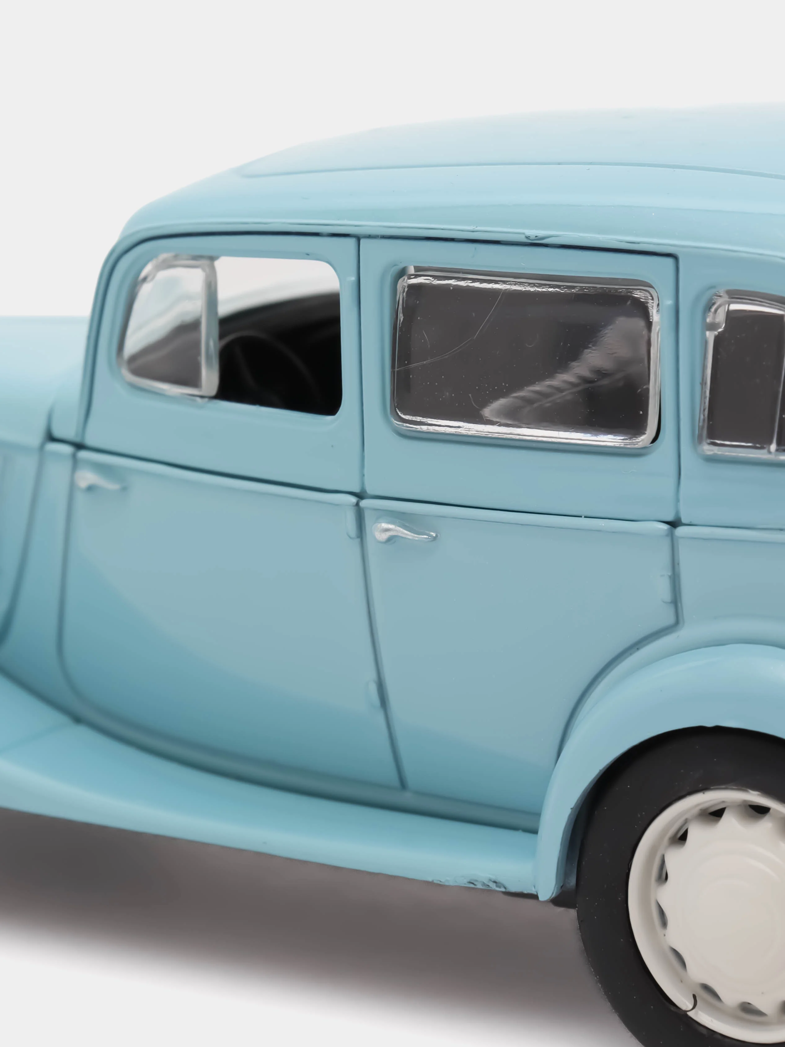 Масштабная модель ГАЗ-М1 ЭМКА Автолегенды СССР 1/43