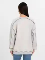 Oversized свитшот женский с винтажным эффектом и швами наружу