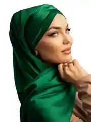 Зеленый готовый платок из шелка