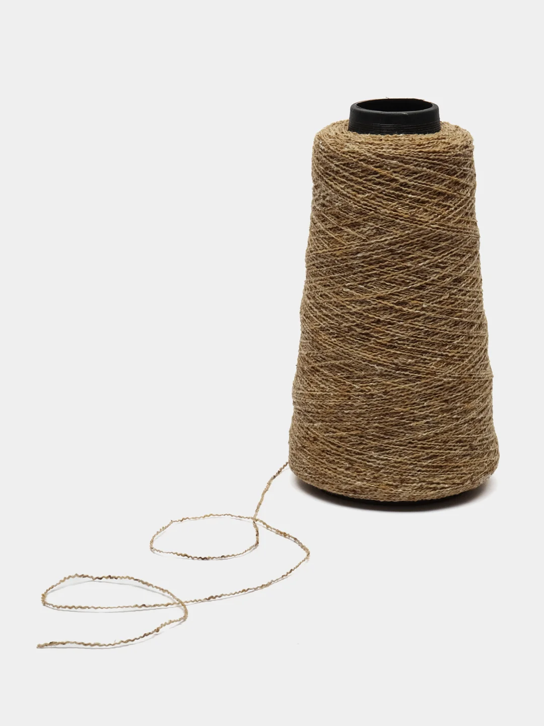 Песочный хаки итальянская пряжа FIL-3 Tweed, меринос 45%, 100 гр, на конусе, 950 м, песочно-коричневый