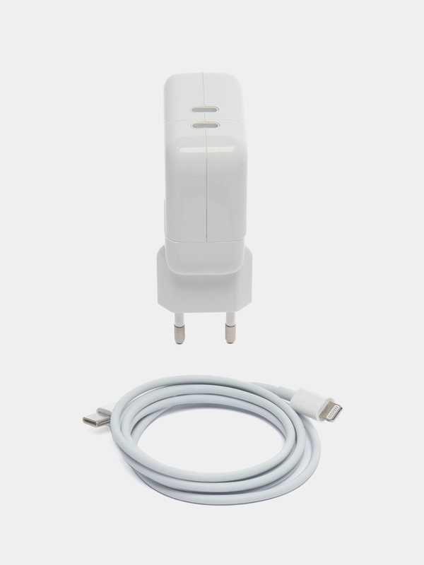 Зарядное устройство 35W с двумя портами USB-C и кабелем USB-C Lightning