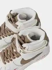 Бежевый кроссовки женские с логотипом Nike Air Force 1 high