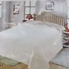 Белый покрывало на кровать размером 220x240