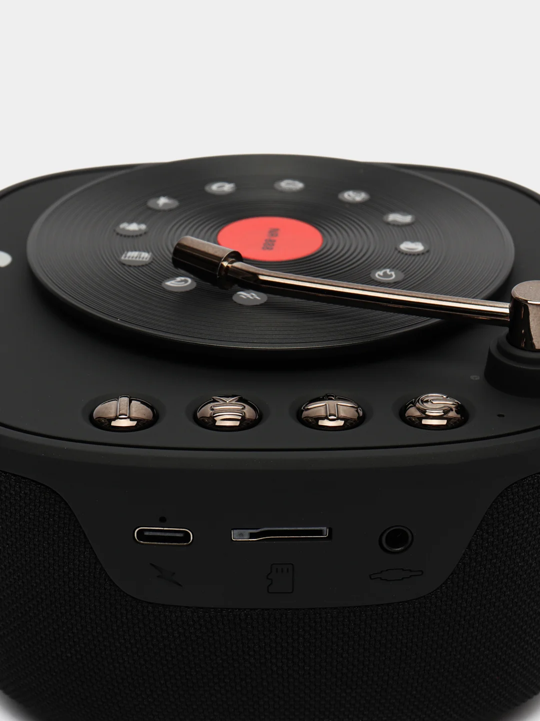 Белый беспроводная портативная Bluetooth  колонка, с радио и 12 звуковых эффектов